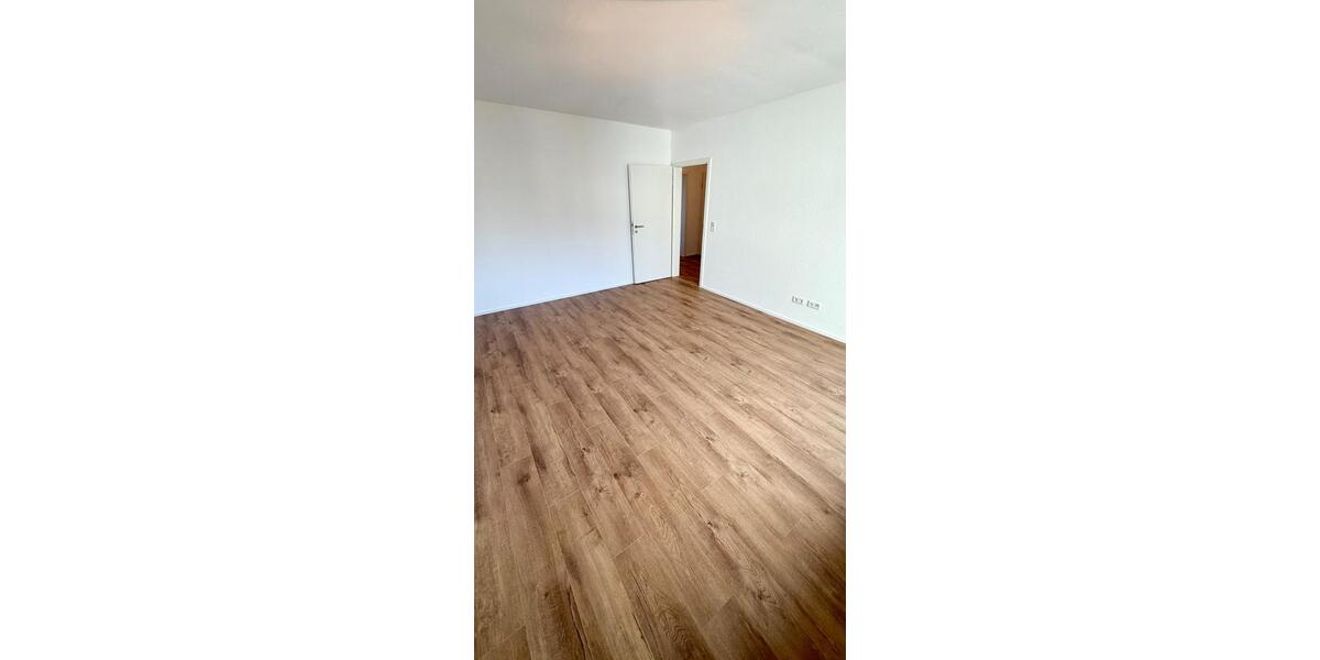 Dachgeschoßwohnung Düsseldorf Pempelfort - 3 Zimmer, 83 m&sup2;, 1.850&euro; | Angebot:26652898