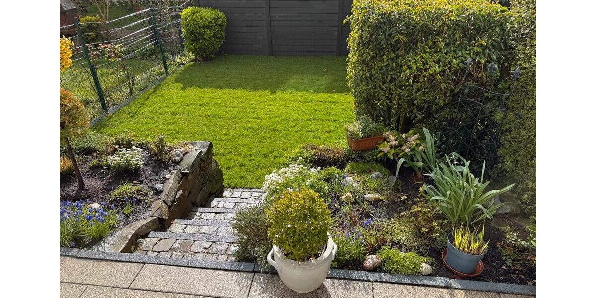 Reihenhaus Bergisch Gladbach Gronau - 5 Zimmer, 138 m&sup2;, 2.300&euro; | Angebot:25945133