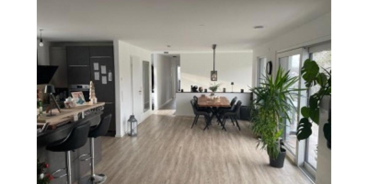 Einfamilienhaus Bergisch Gladbach - 3 Zimmer, 124 m&sup2;, 1.700&euro; | Angebot:25589822