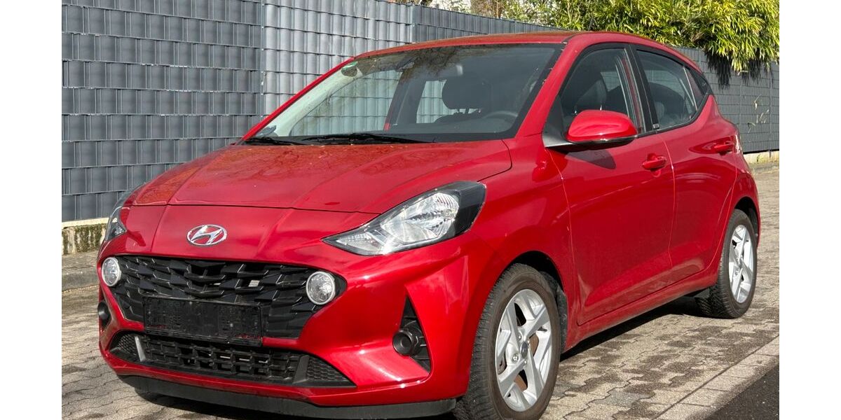 Hyundai i10 8.250 km 14.499 &euro; Solingen 42655