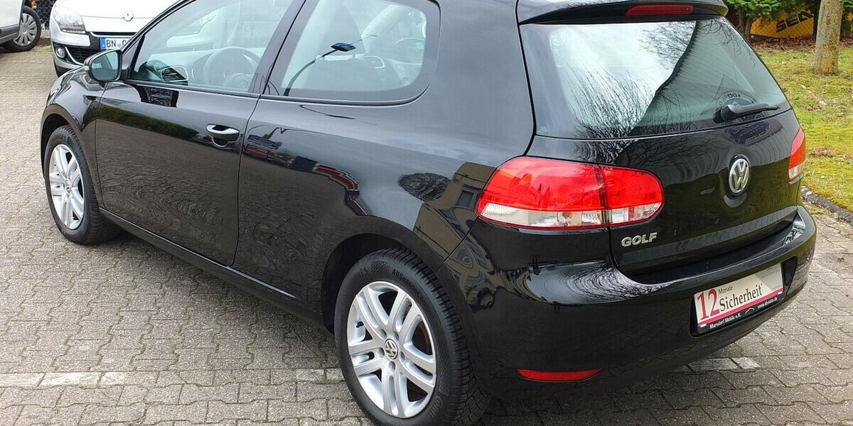 VW Golf 1.4i TRENDLINE KLIMAANLAGE SPORT-LMF SHZ 132.895 km 6.298 &euro; Köln 50858