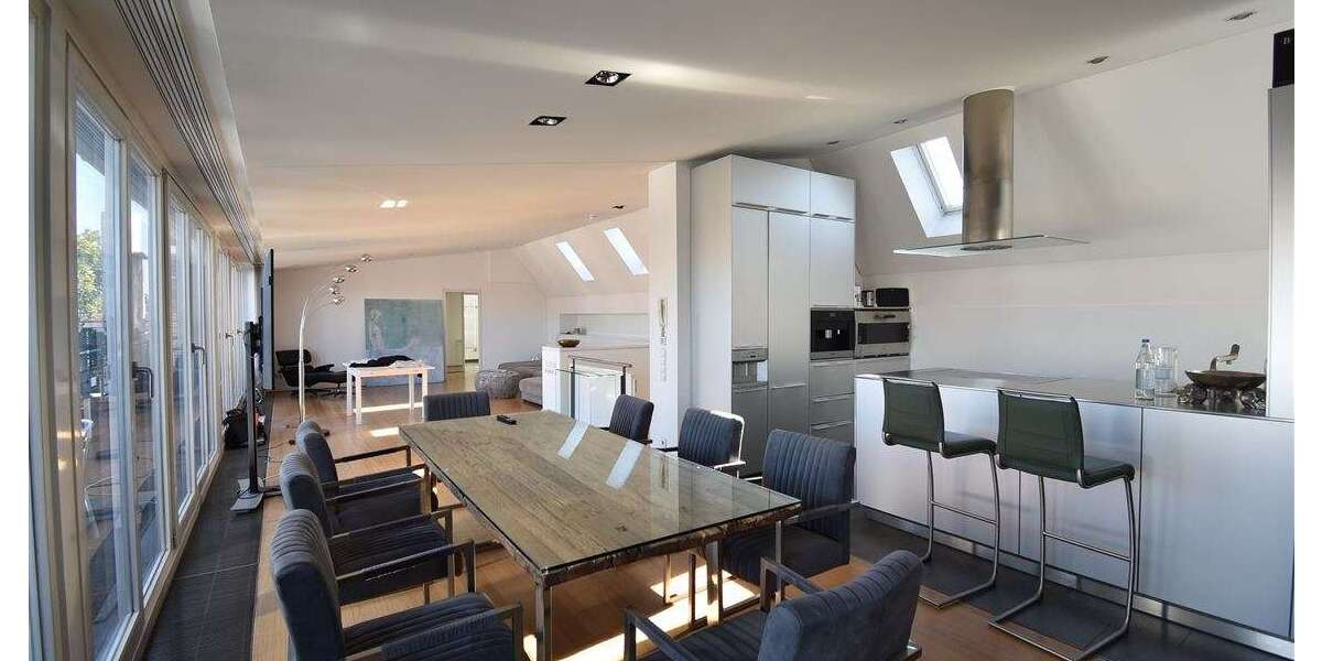 Etagenwohnung Düsseldorf Altstadt - 2 Zimmer, 219 m&sup2;, 2.695&euro; | Angebot:23026451