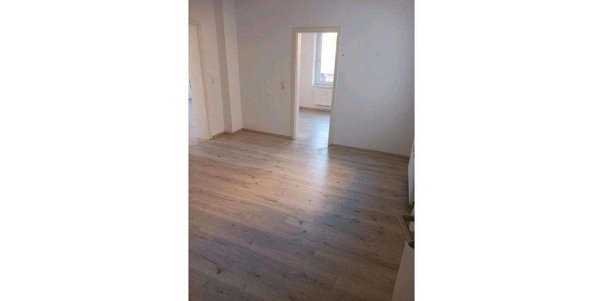 Erdgeschoßwohnung Solingen Ohligs - 4 Zimmer, 85 m&sup2;, 720&euro; | Angebot:25926355