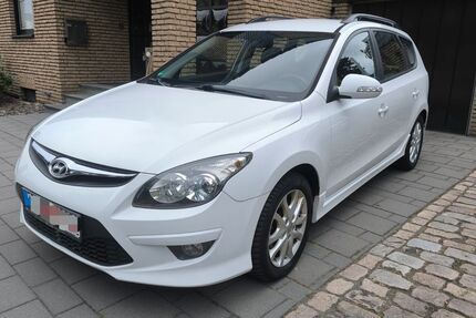 Hyundai i30 120.000 km 4.650 &euro; köln 50739