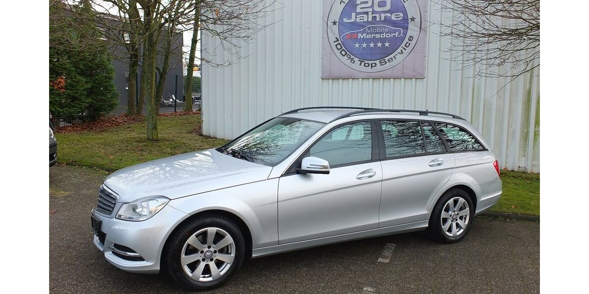 Mercedes-Benz C 180 T CGI BE AUTOM NAVI AHK PARCTRONIC SHZ 149.785 km 11.908 &euro; Köln 50858