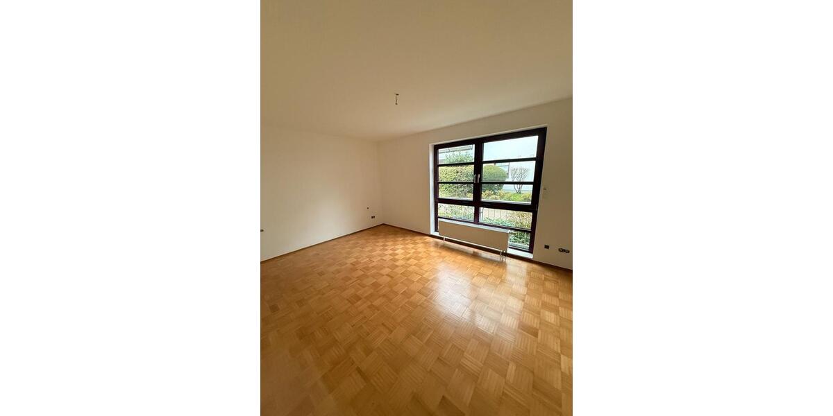 Erdgeschoßwohnung Wülfrath - 3 Zimmer, 100 m&sup2;, 1.050&euro; | Angebot:26025042