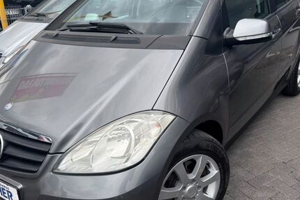Mercedes-Benz A 180 97.600 km 8.890 &euro; Bergisch-Gladbach 51469