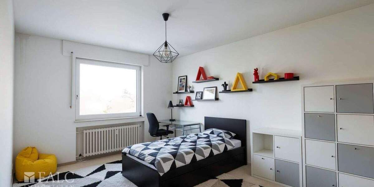 Etagenwohnung Köln Merheim - 5 Zimmer, 146 m&sup2;, 499.000&euro; | Angebot:25696527