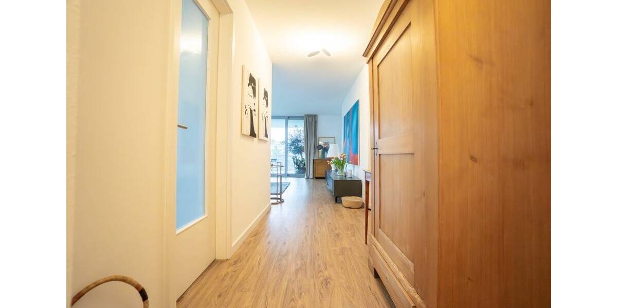 Etagenwohnung Düsseldorf Niederkassel - 3 Zimmer, 110 m&sup2;, 2.365&euro; | Angebot:26658605