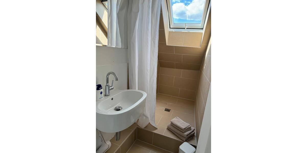 Dachgeschoßwohnung Köln Ehrenfeld - 2 Zimmer, 50 m&sup2;, 1.200&euro; | Angebot:26664016