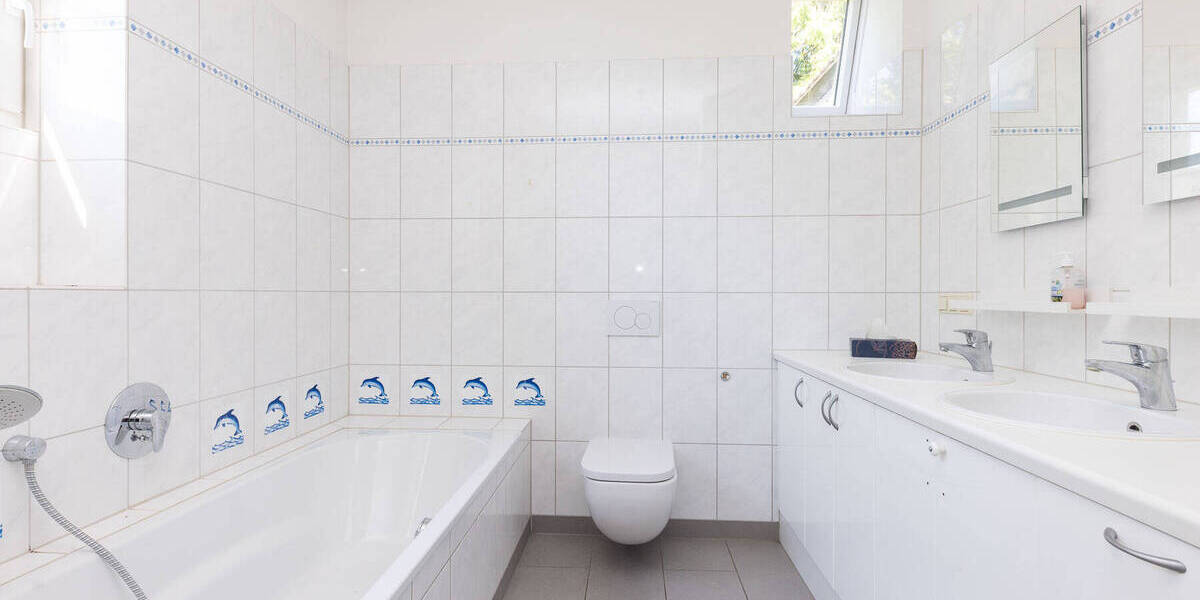 Einfamilienhaus Köln / Lövenich Lövenich - 8 Zimmer, 300 m&sup2;, 1.990.000&euro; | Angebot:25664367