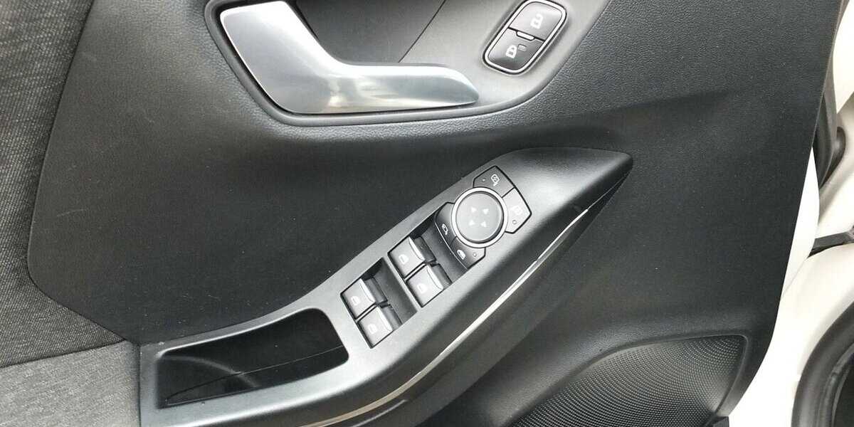 Ford Puma TITANIUM ECO BOOST NAVI PDC BLUETOOTH 107.845 km 12.908 &euro; Köln 50858