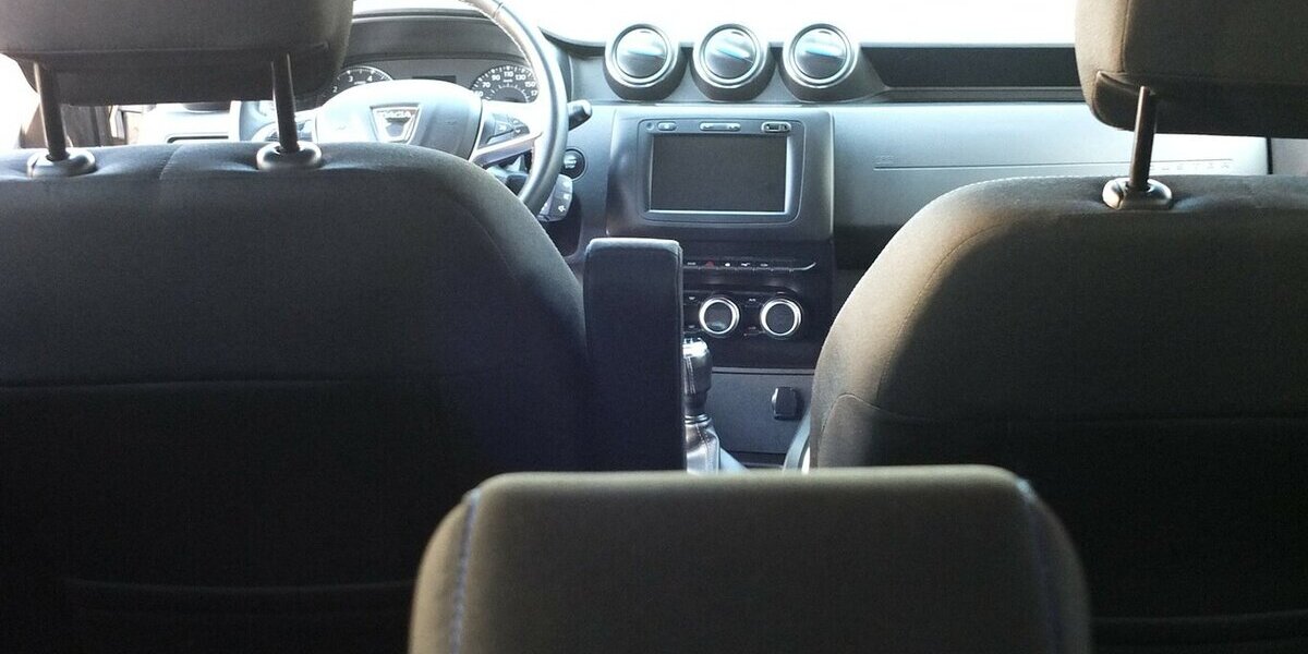 Dacia Duster II CELEBRATION HYBRID NAVI KAMERA 17 ZOLL 63.155 km 12.704 &euro; Köln 50858