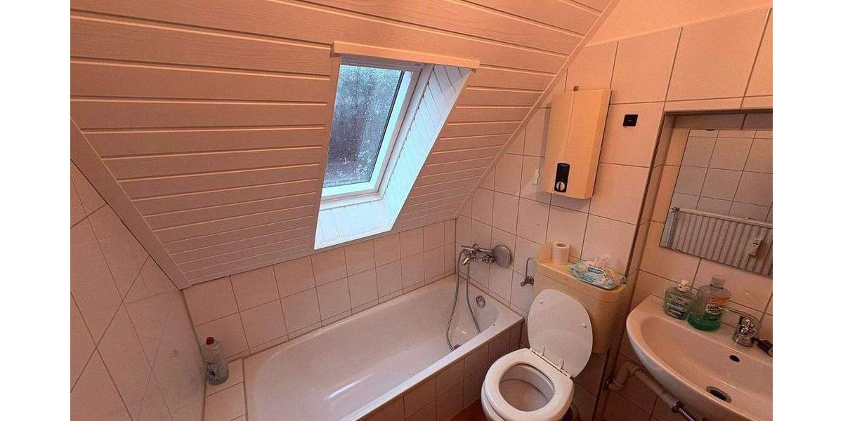 Etagenwohnung Leverkusen Lützenkirchen - 3 Zimmer, 50 m&sup2;, 590&euro; | Angebot:25753314