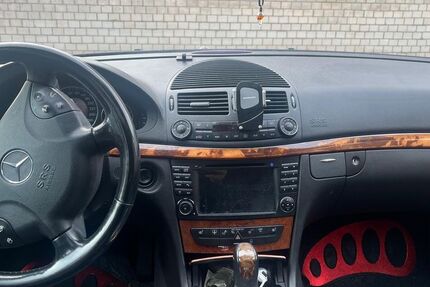 Mercedes-Benz E 220 158.000 km 6.900 &euro; Köln 51065