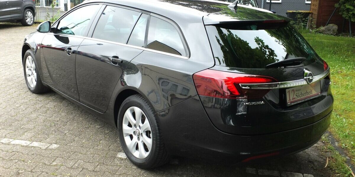 Opel Insignia EDITION NAVI PARKPILOT/KAMERA 17 Zoll LMF 96.093 km 10.798 &euro; Köln 50858
