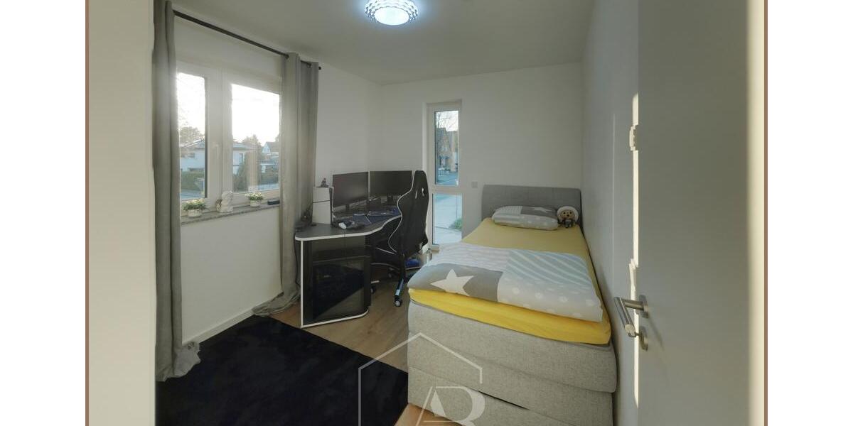 Etagenwohnung Bergheim - 3 Zimmer, 102 m&sup2;, 1.380&euro; | Angebot:25962702