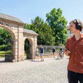 AudaTours Wuppertal Audio-Tour: Cronenberger Chroniken – Industrie, Glaube und Erbe 13.09.2026 Cronenberg Protestant Cemetery