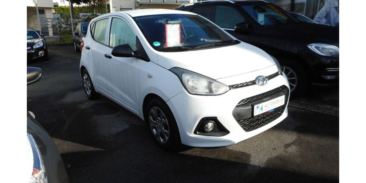Hyundai i10 23.975 km 7.500 &euro; Solingen 42653