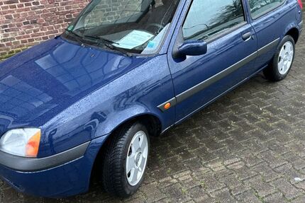 Ford Fiesta 27.850 km 2.999 &euro; Köln 51069