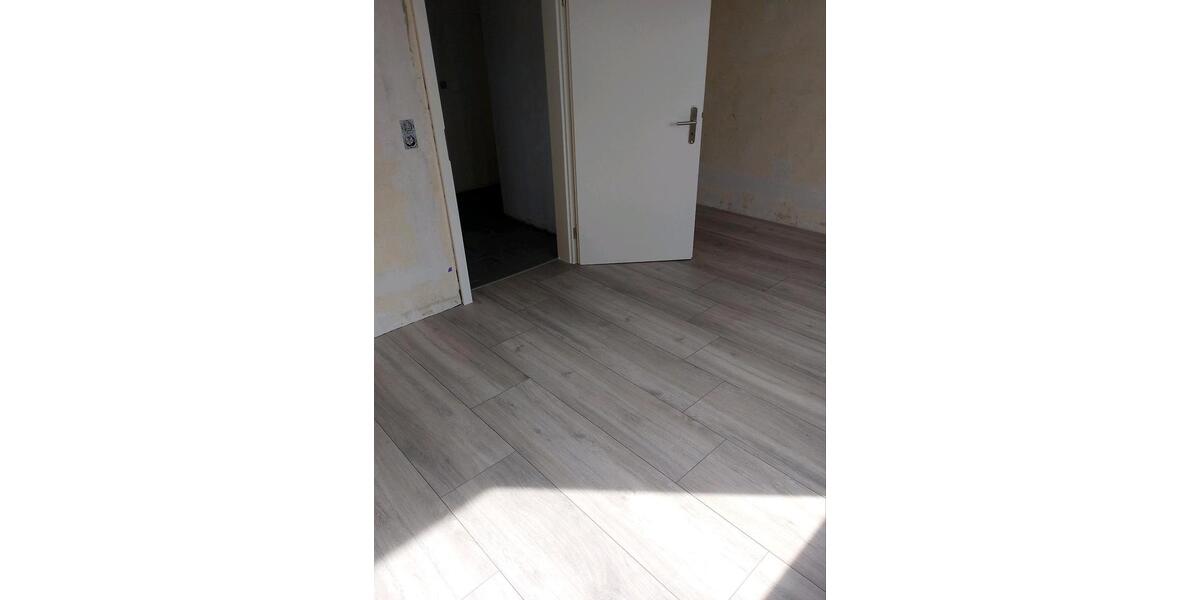 Erdgeschoßwohnung Remscheid Reinshagen - 3 Zimmer, 87 m&sup2;, 696&euro; | Angebot:26698747
