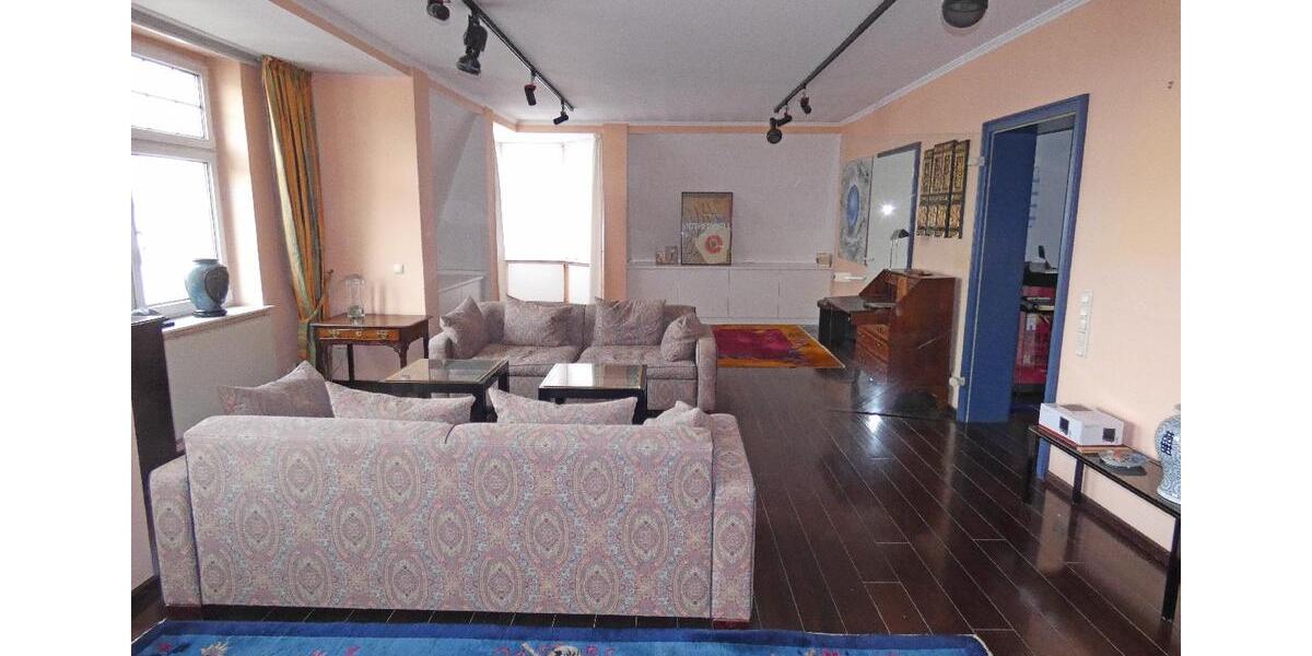 Dachgeschoßwohnung Leverkusen - 4 Zimmer, 173 m&sup2;, 1.350&euro; | Angebot:18656969