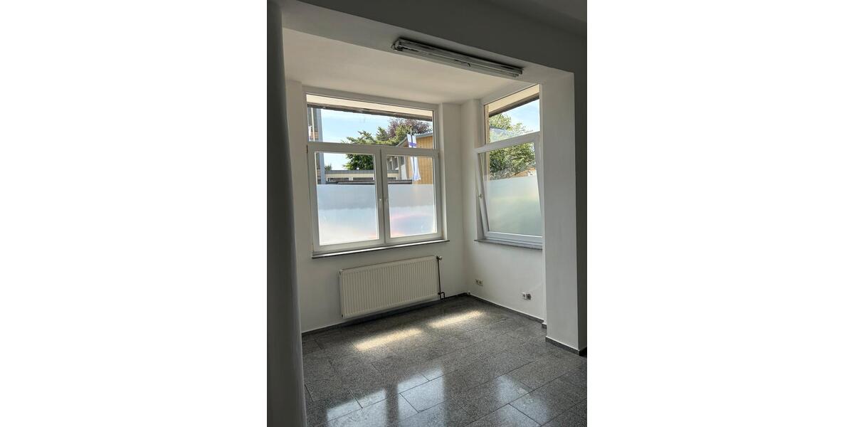 Etagenwohnung Ratingen Tiefenbroich - 1 Zimmer, 30 m&sup2;, 500&euro; | Angebot:26699804