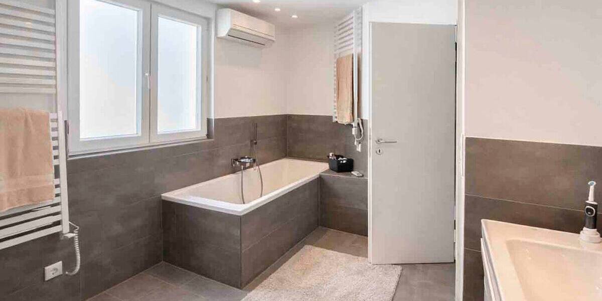 Einfamilienhaus Erkrath Hochdahl - 1 Zimmer, 323 m&sup2;, 1.090.000&euro; | Angebot:26028568