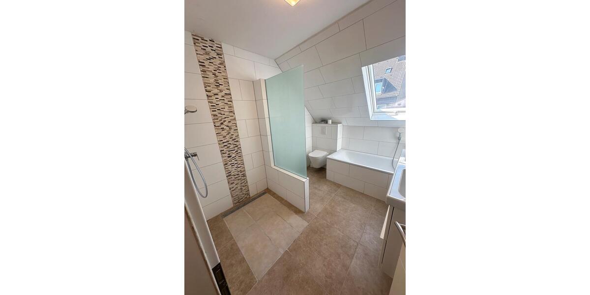 Maisonettenwohnung Meerbusch - 4 Zimmer, 120 m&sup2;, 1.800&euro; | Angebot:26690637