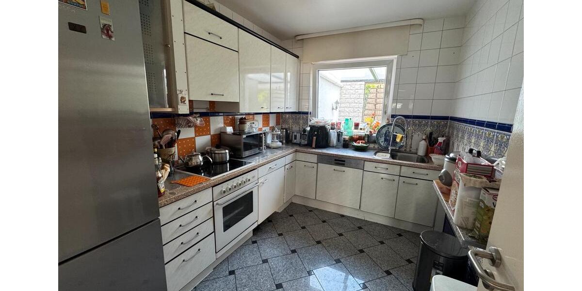 Einfamilienhaus Willich - 5 Zimmer, 430 m&sup2;, 2.800&euro; | Angebot:26645782