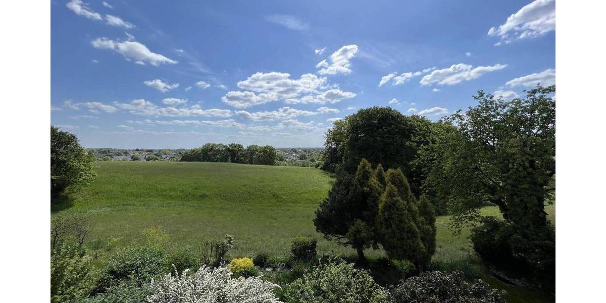 Bungalow Leverkusen Lützenkirchen - 9 Zimmer, 211 m&sup2;, 498.000&euro; | Angebot:26064429