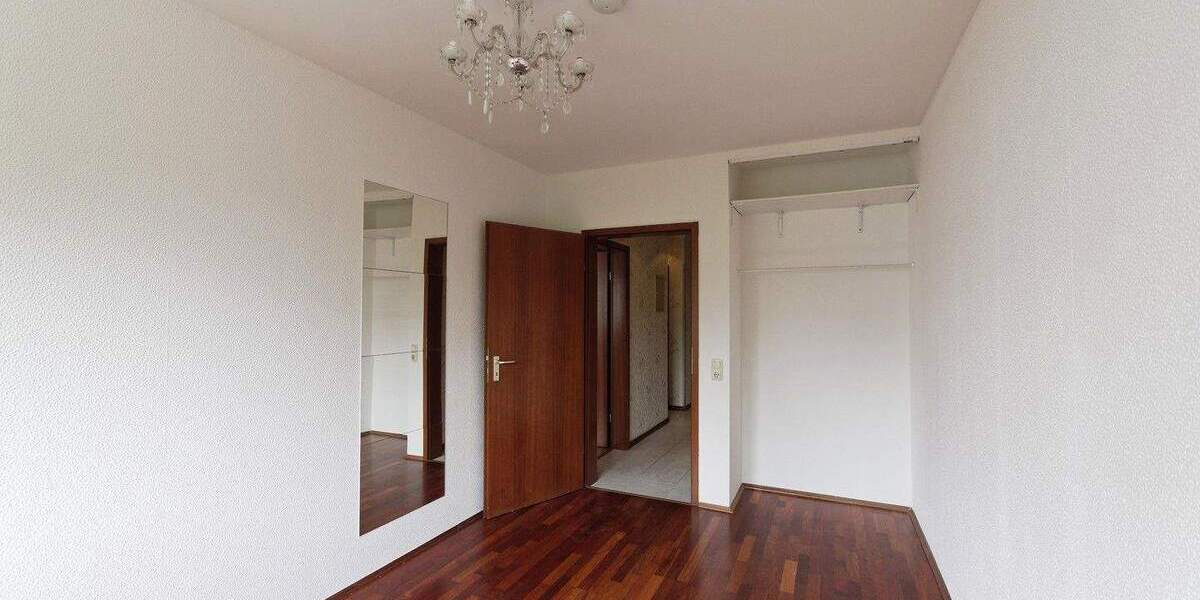 Etagenwohnung Köln Urbach - 3 Zimmer, 87 m&sup2;, 1.350&euro; | Angebot:25733301