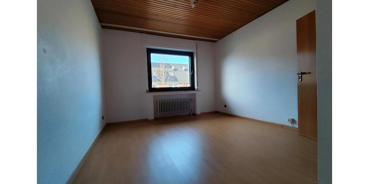 Reihenhaus Meerbusch - 4 Zimmer, 130 m&sup2;, 1.850&euro; | Angebot:24983748