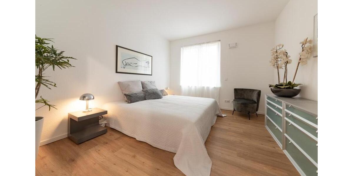Etagenwohnung Düsseldorf Pempelfort - 3 Zimmer, 87 m&sup2;, 1.415&euro; | Angebot:26329903