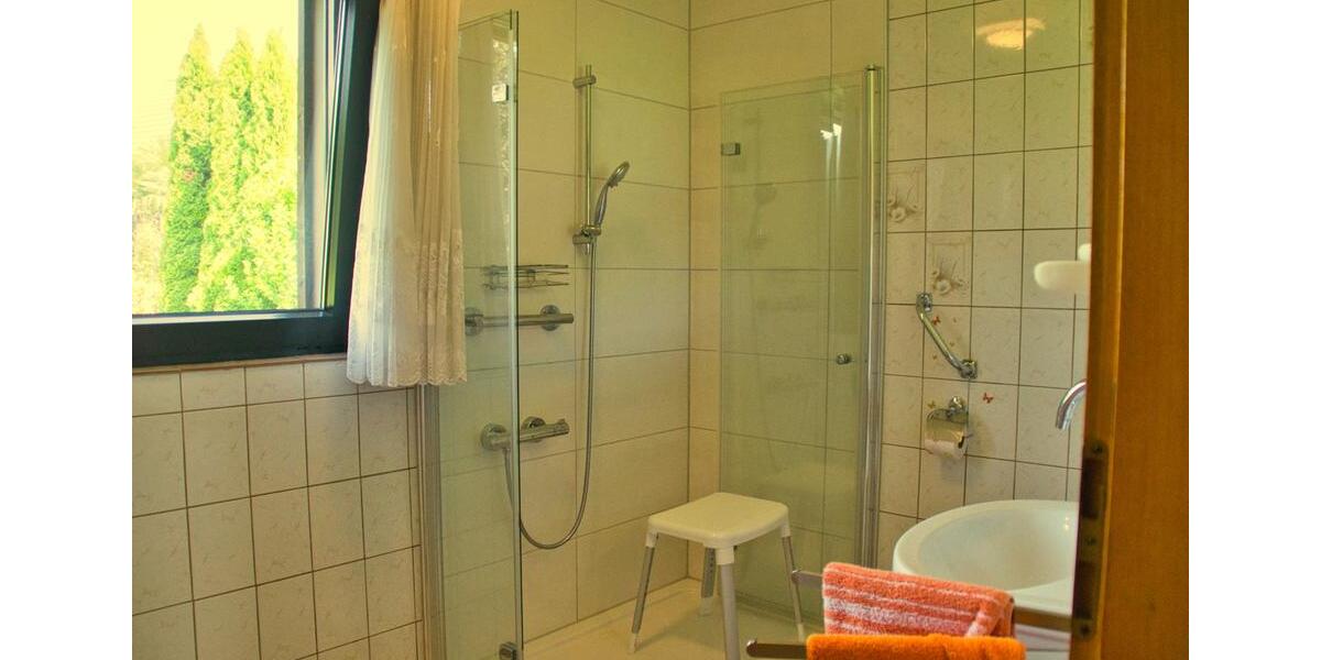 Bungalow Bedburg - 4 Zimmer, 100 m&sup2;, 319.000&euro; | Angebot:26720823