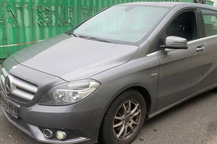 Mercedes-Benz B 180 310.000 km 4.799 &euro; Bergisch Gladbach 51465