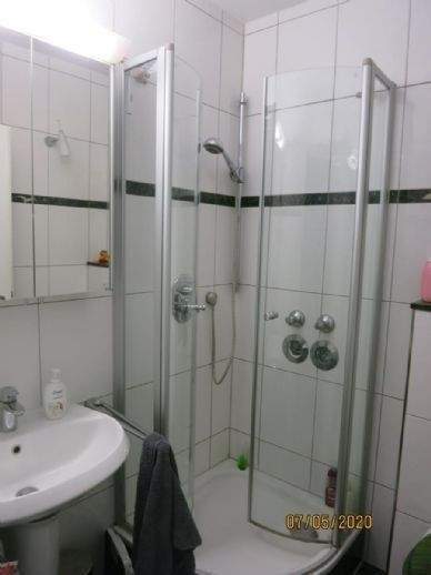 Etagenwohnung Neuss Innenstadt - 2 Zimmer, 50 m&sup2;, 500&euro; | Angebot:25778589