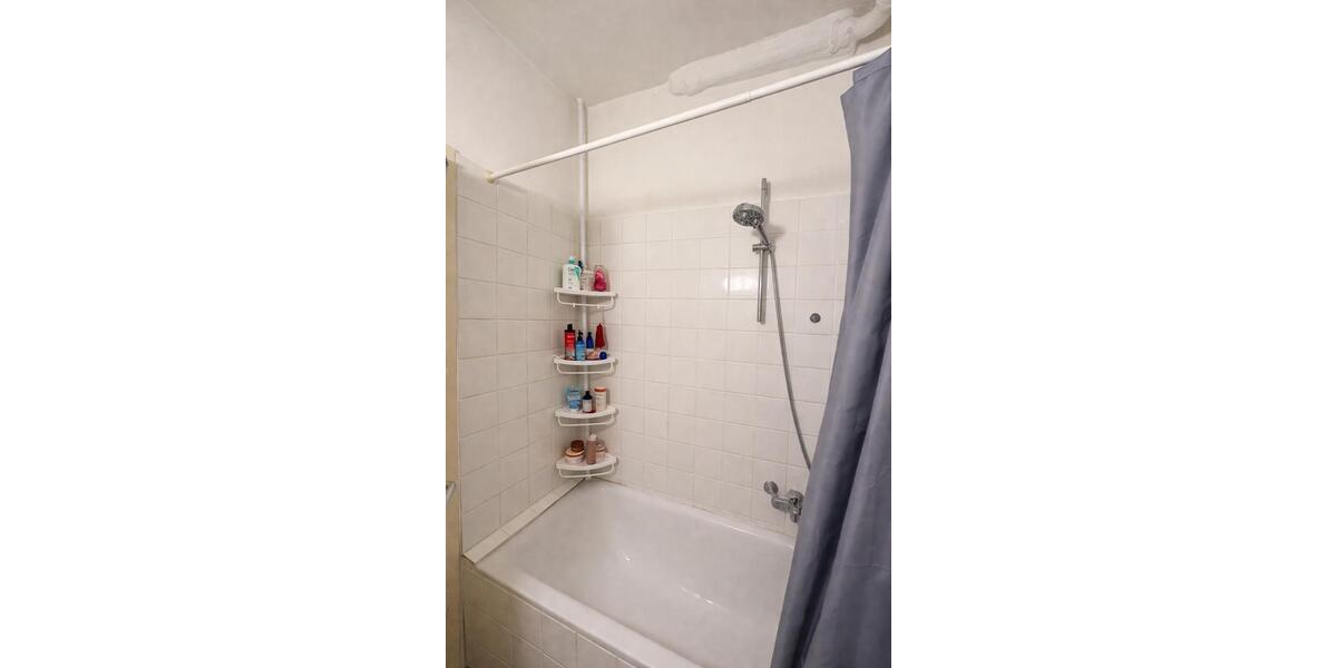 Etagenwohnung Düsseldorf Derendorf - 2 Zimmer, 65 m&sup2;, 650&euro; | Angebot:26033008