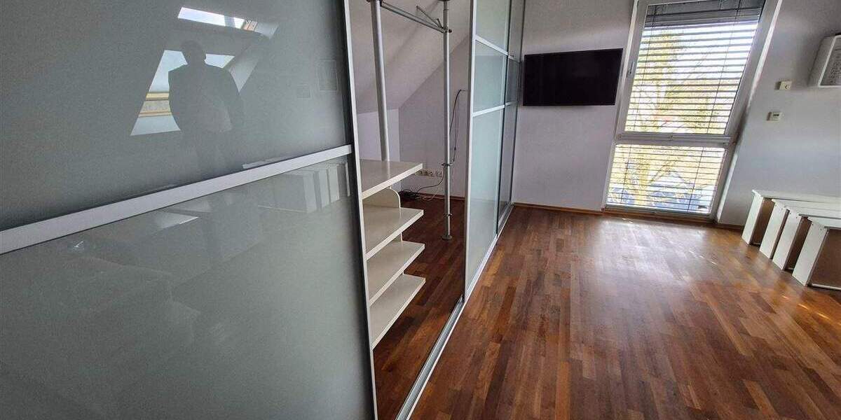 Doppelhaushälfte Ratingen Breitscheid - 3 Zimmer, 136 m&sup2;, 719.000&euro; | Angebot:25798535