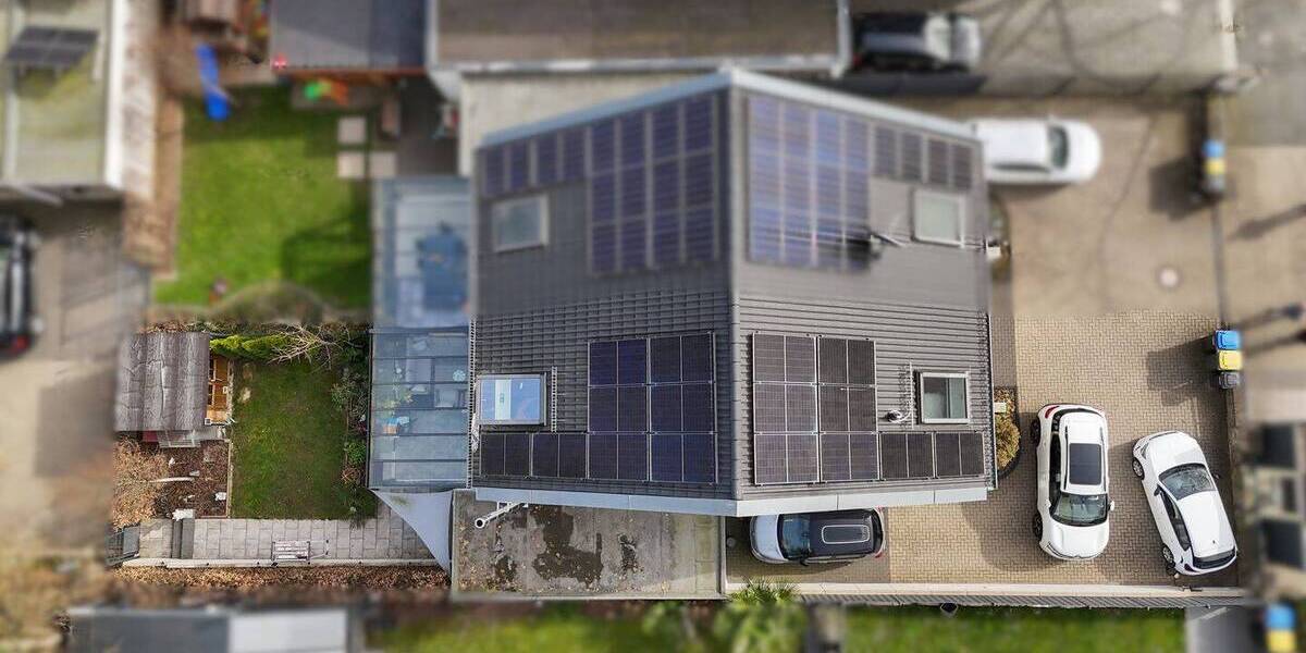 Doppelhaushälfte Solingen Gräfrath - 5 Zimmer, 122 m&sup2;, 499.999&euro; | Angebot:25996733