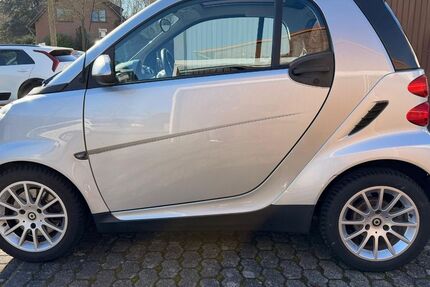 Smart ForTwo 98.900 km 4.400 &euro; Köln 50765