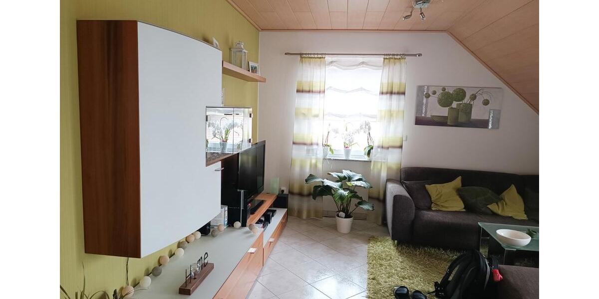 Dachgeschoßwohnung Bergisch Gladbach Gronau - 3 Zimmer, 85 m&sup2;, 960&euro; | Angebot:26606875