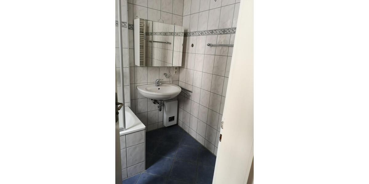 Etagenwohnung Solingen Mitte - 2 Zimmer, 60 m&sup2;, 500&euro; | Angebot:25931896