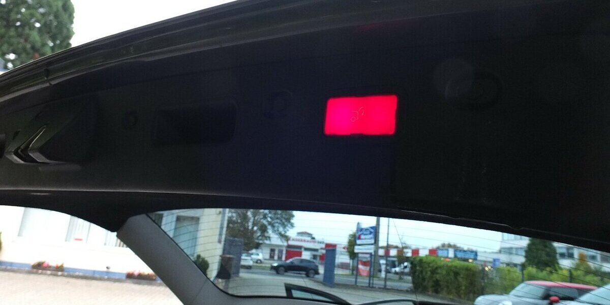 Mercedes-Benz E 230 T AVANTGARDE COMAND EL.DACH/HECKKLAPPE PTS 162.511 km 11.704 &euro; Köln 50858