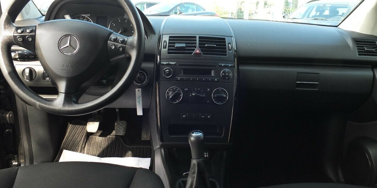 Mercedes-Benz A 160 KLIMAANLAGE SITZHEIZUNG orig 79.855 km ! 81.695 km 7.408 &euro; Köln 50858