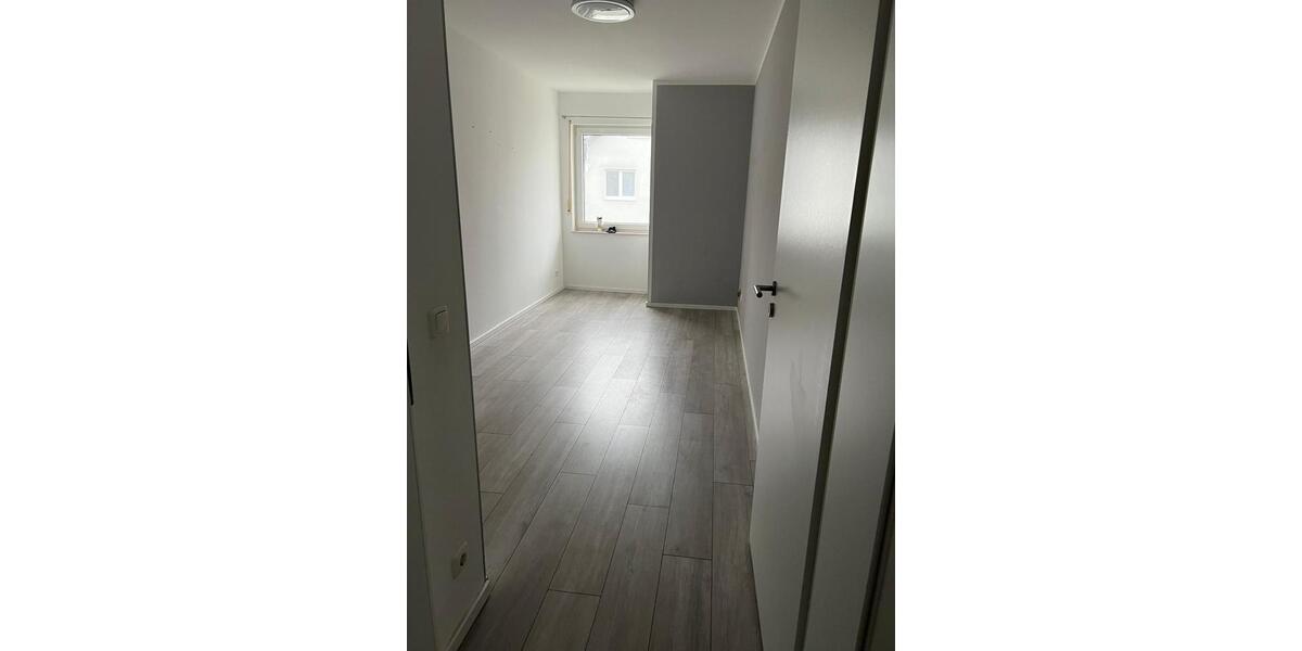 Etagenwohnung Odenthal - 3 Zimmer, 86 m&sup2;, 1.341&euro; | Angebot:25854390