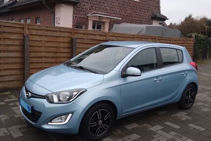 Hyundai i20 107.500 km 5.780 &euro; Hilden 40721