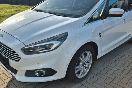 Ford S-Max 134.000 km 14.100 &euro; Elsdorf 50189