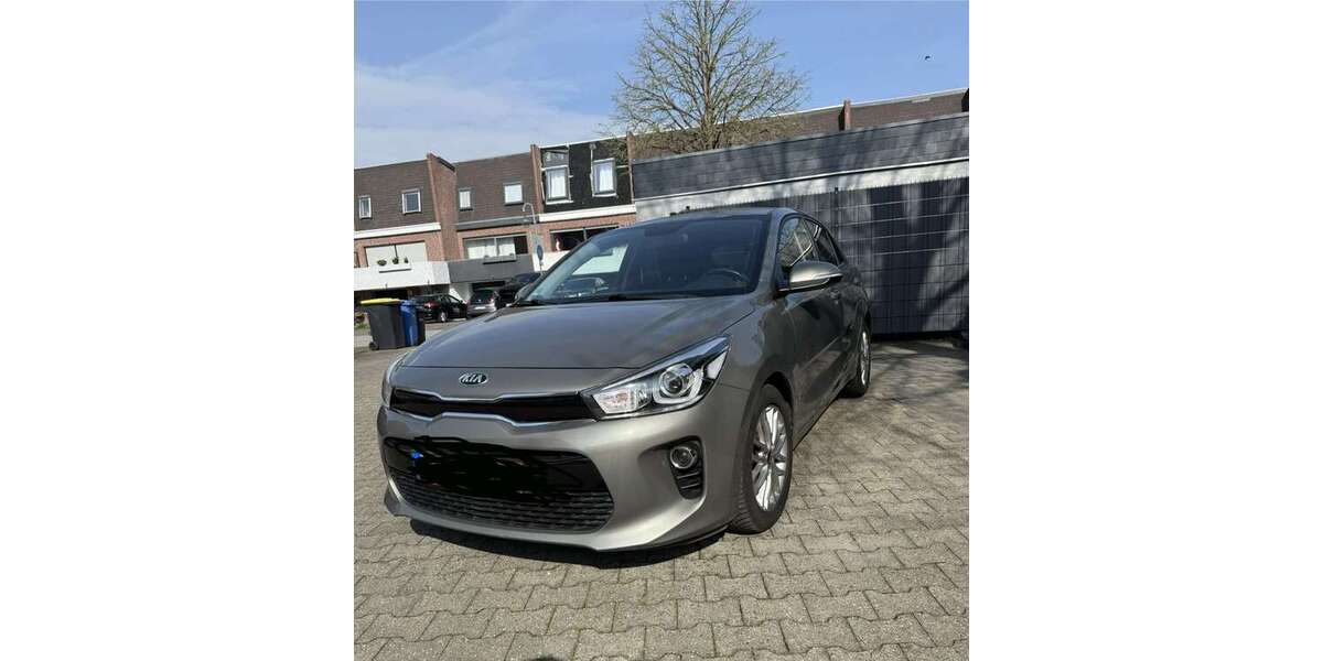 Kia Rio 61.000 km 11.500 &euro; Willich 47877