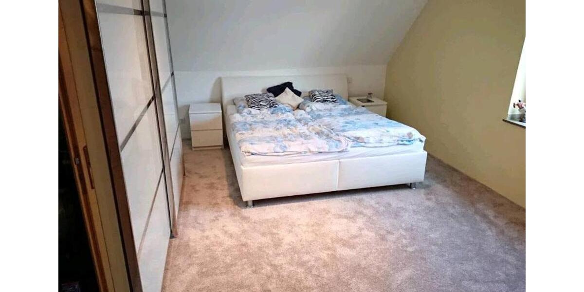 Dachgeschoßwohnung Wermelskirchen - 3.5 Zimmer, 60 m&sup2;, 129.500&euro; | Angebot:25887273